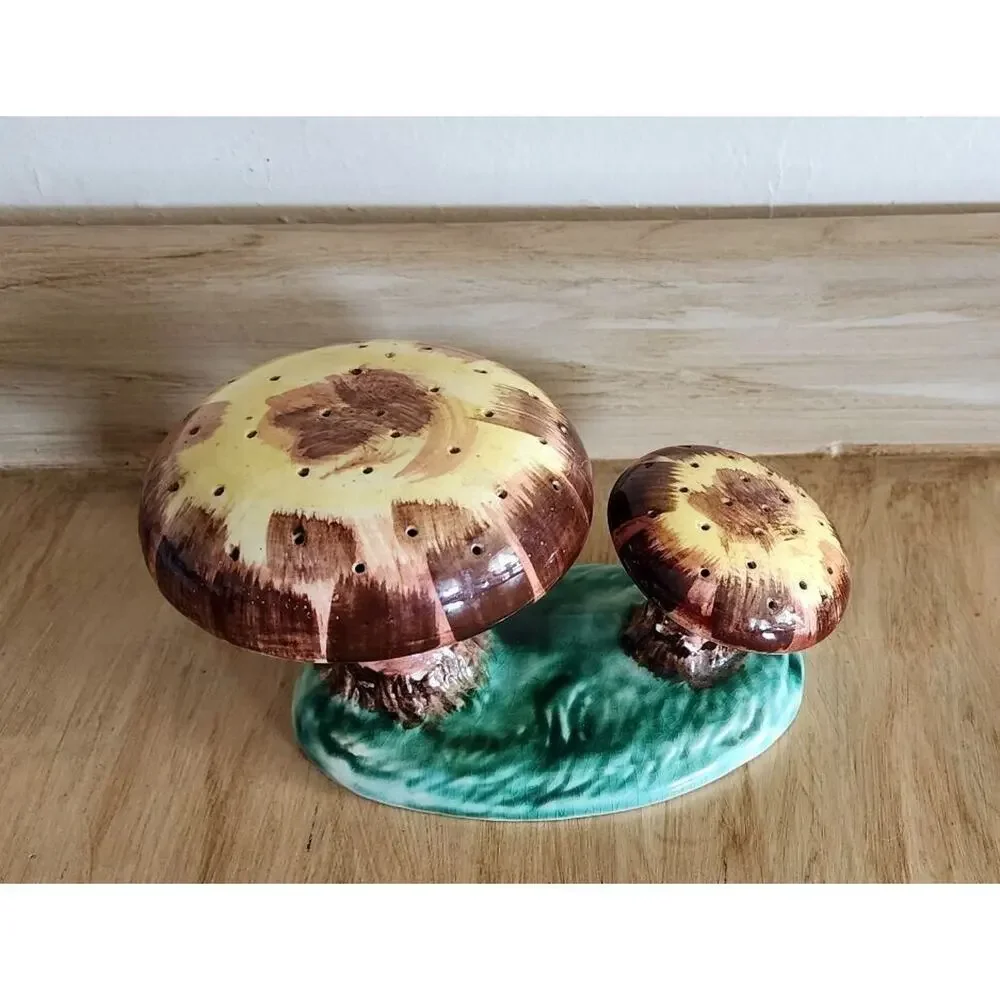 Vintage Double Mushroom Ceramic Hat Pin Holder Yellow & Brown Tones Beautiful
